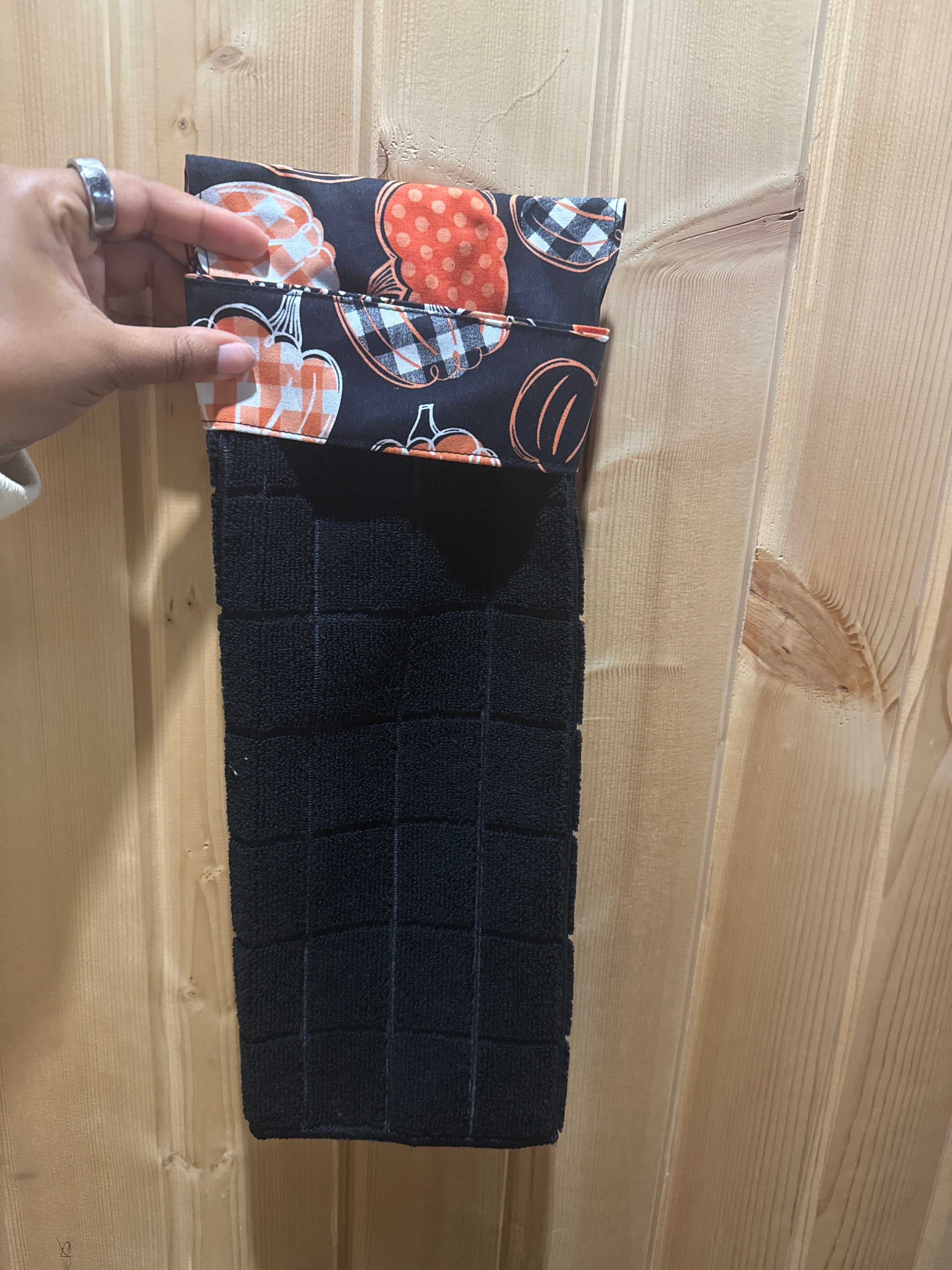 Hang Tight Kitchen Towels